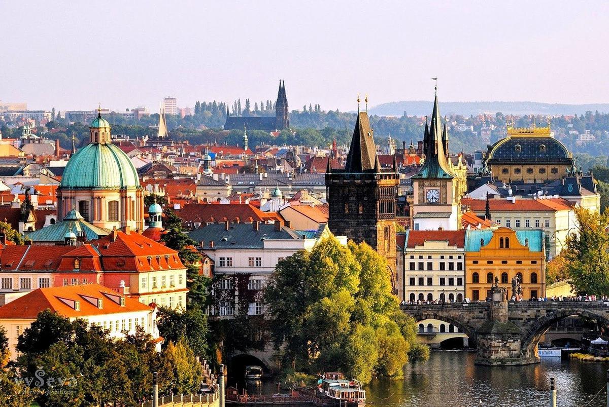 Загадочная и древняя Прага